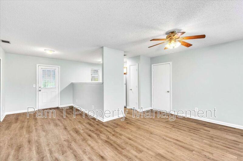 215 Laurelwood Dr - Photo 5 of 30