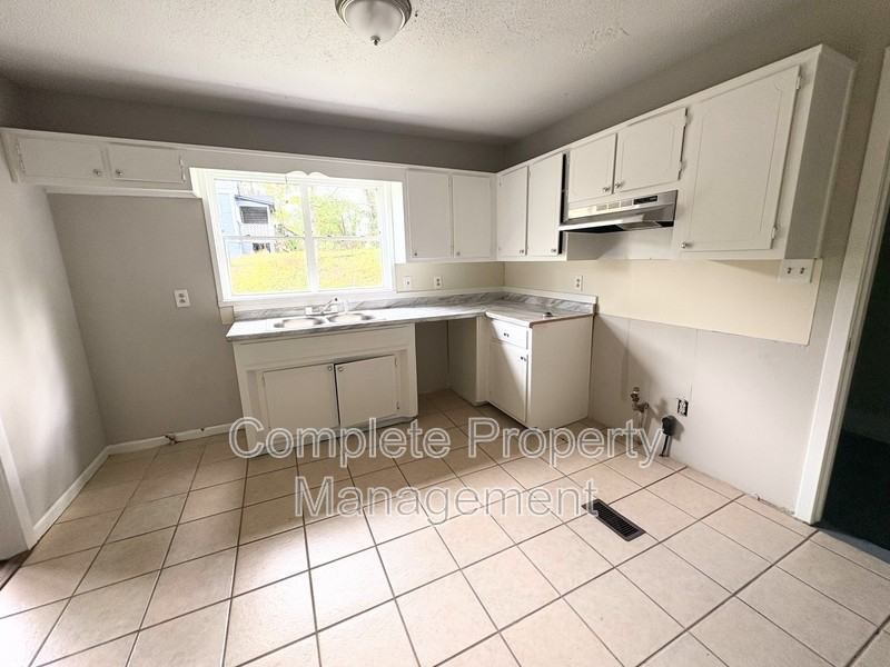 4149 41st Ave N - Photo 5 of 11