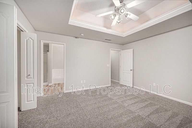 9127 N Dalton Ave #9127 - Photo 6 of 12
