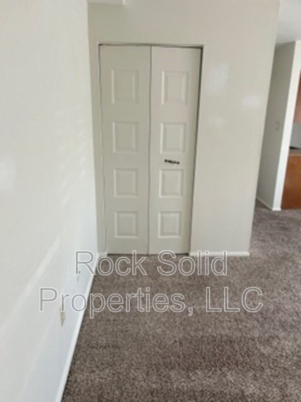 1008 E Jefferson Rd - Photo 2 of 25