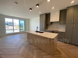 featured image of 3340 Lakeshore Road