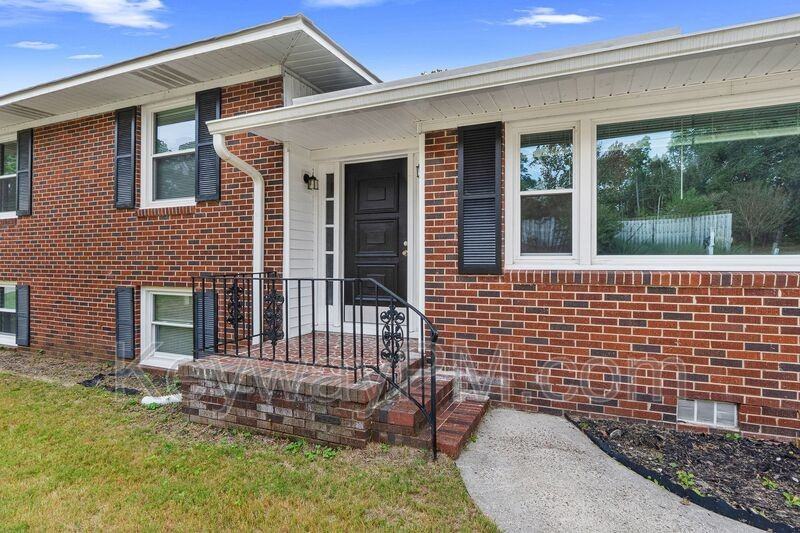 1823 Pisgah Rd - Photo 4 of 39