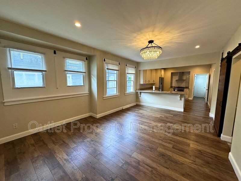 133 E Concord St #A - Photo 3 of 20