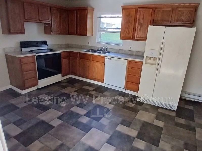 2704 Creamery St - Photo 2 of 7