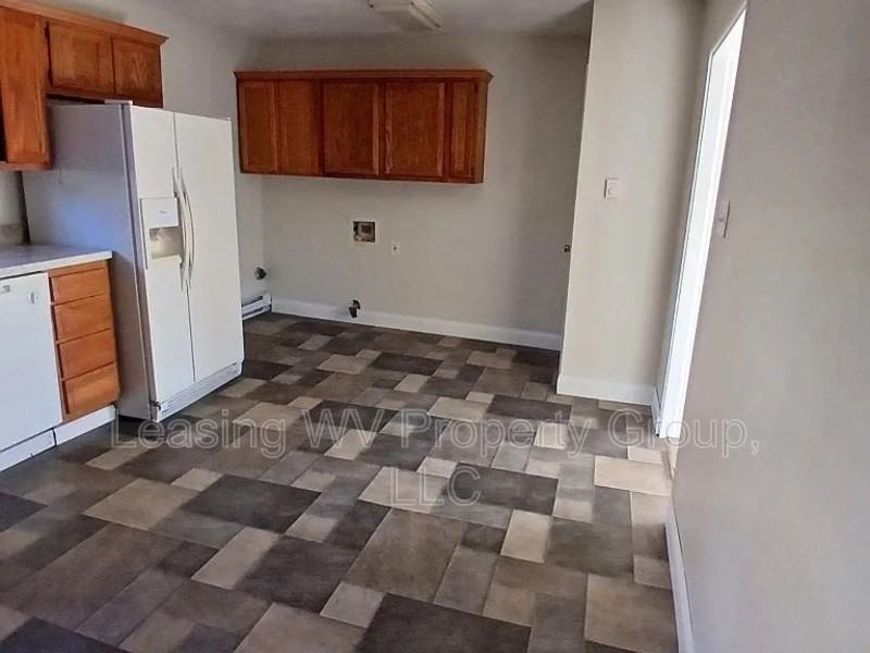 2704 Creamery St - Photo 3 of 7