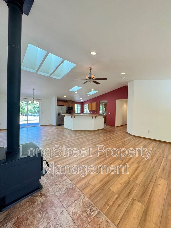 29173 Blake Dr - Photo 3 of 35