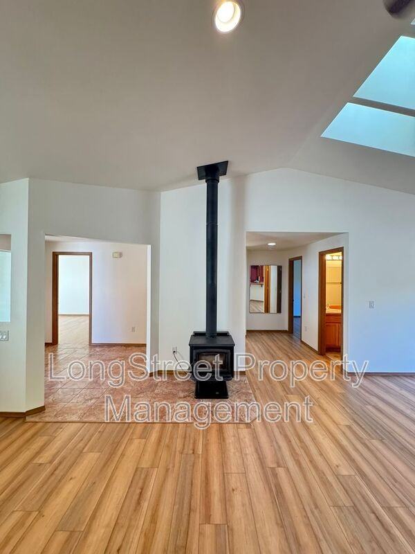 29173 Blake Dr - Photo 4 of 35