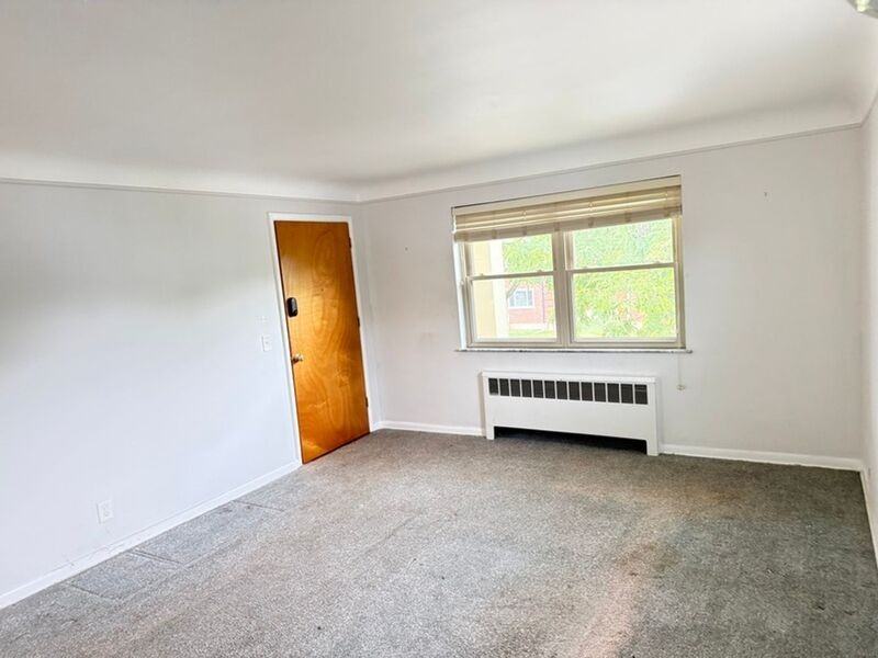 7134 Delaware Ave #4 - Photo 4 of 13