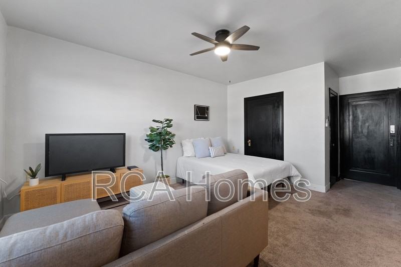 37 W Saint Clair St - Photo 3 of 14