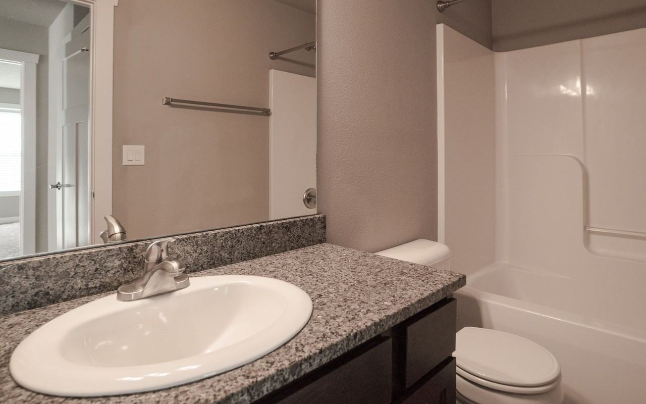 Ironwood Glen Townhomes - Photo 7 of 38