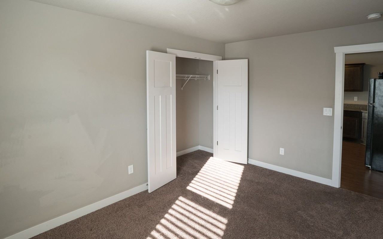 Ironwood Glen Townhomes - Photo 4 of 38