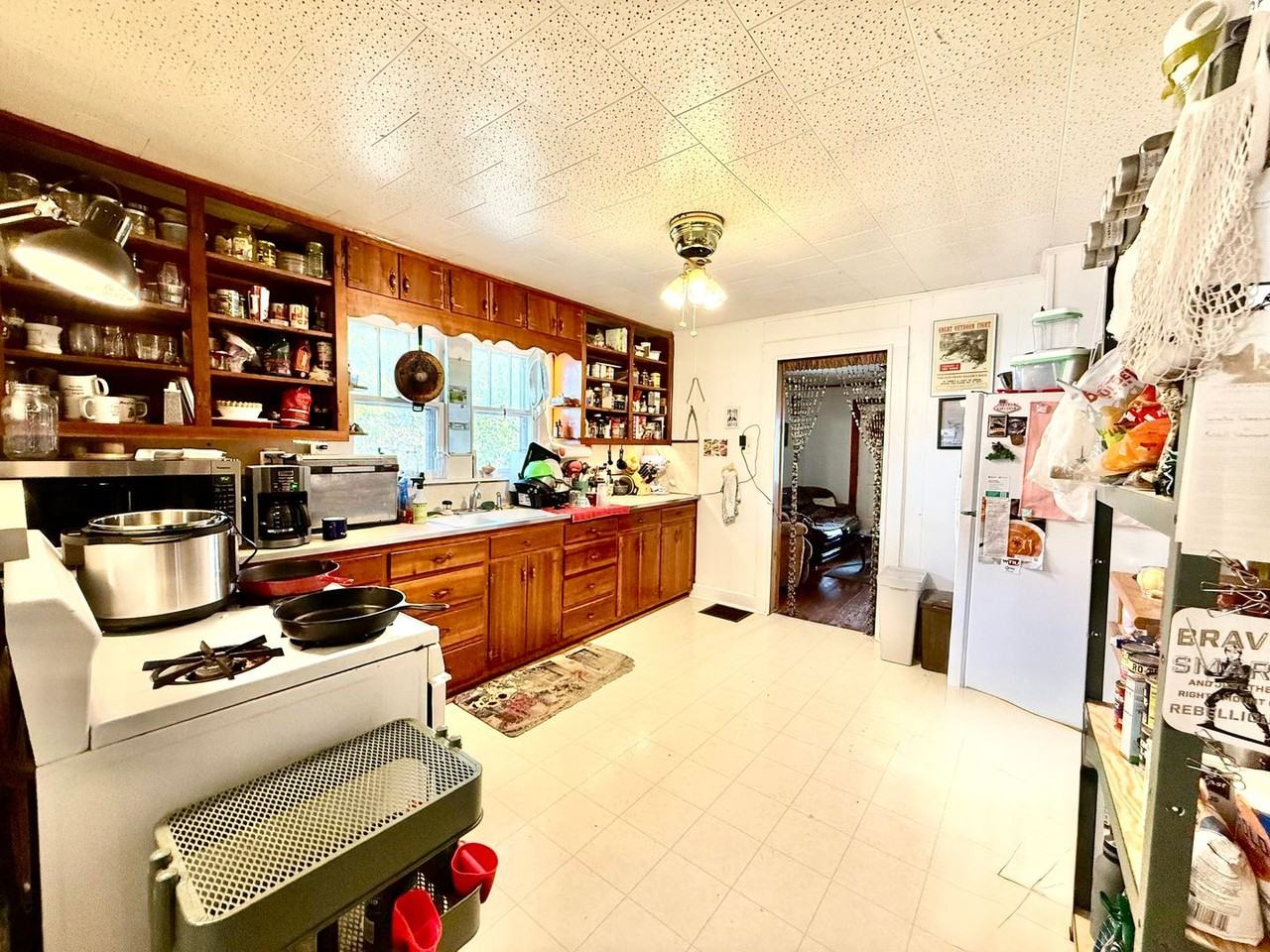 1222 S Fess Ave - Photo 3 of 24
