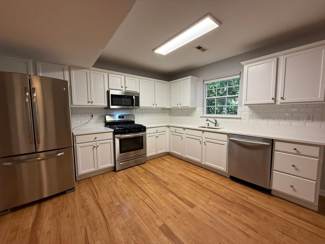 53 Division Ave - Photo 3 of 18