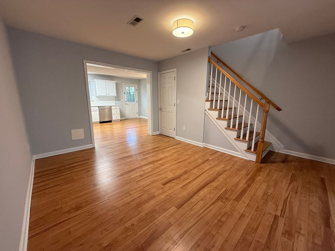 53 Division Ave - Photo 6 of 18