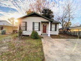 2906 Warren Ave - Photo 1 of 1