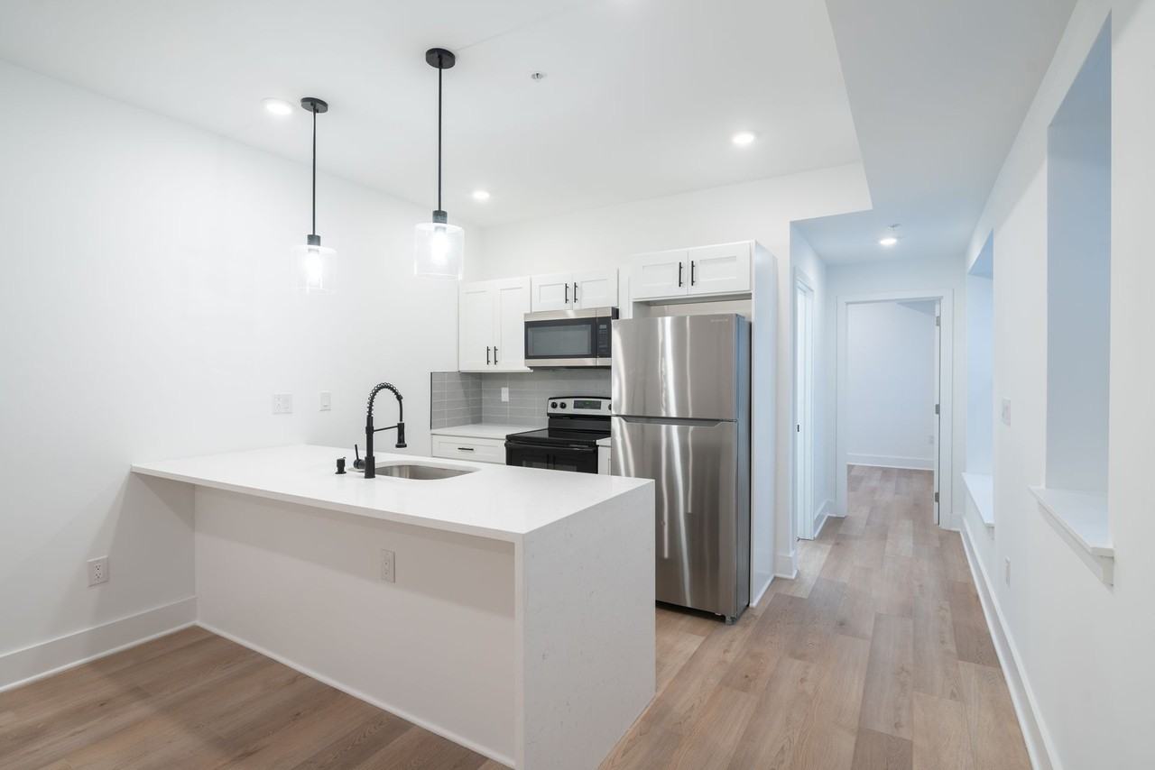 1513 W Girard Avenue - Photo 3 of 22