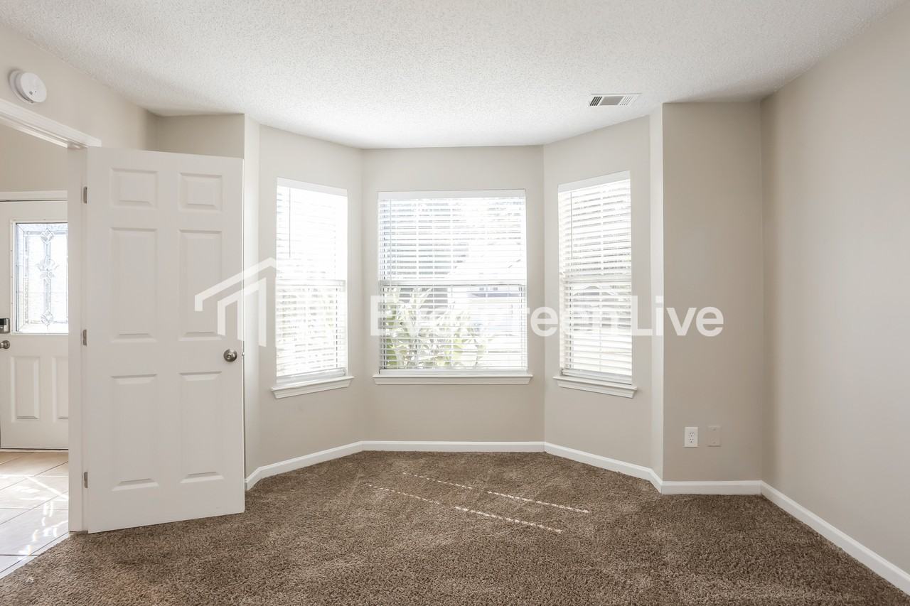 3571 Cherry Bloom Way - Photo 4 of 15