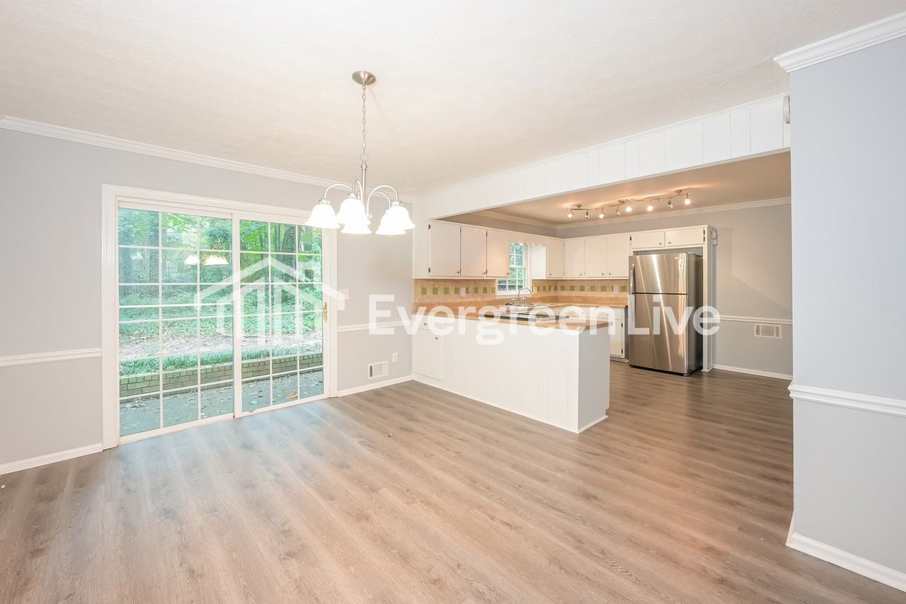 1377 Denfield Court - Photo 5 of 16