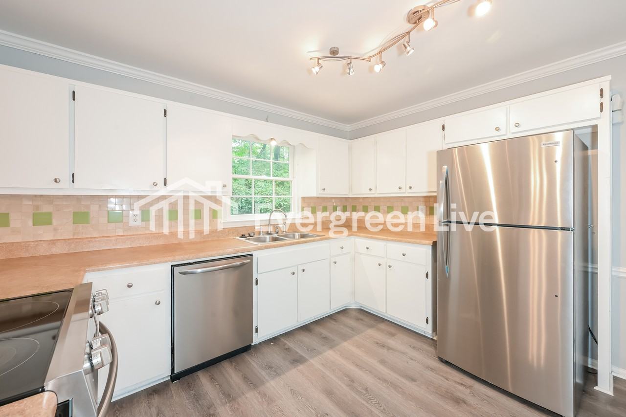 1377 Denfield Court - Photo 7 of 16