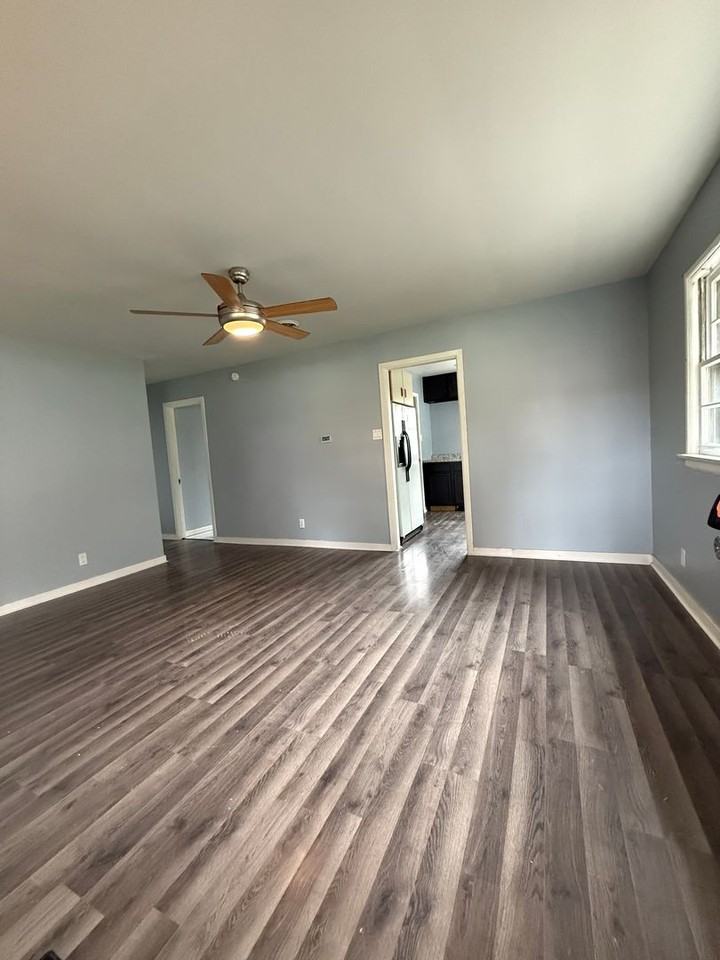 414 S 26th St - Photo 2 of 6