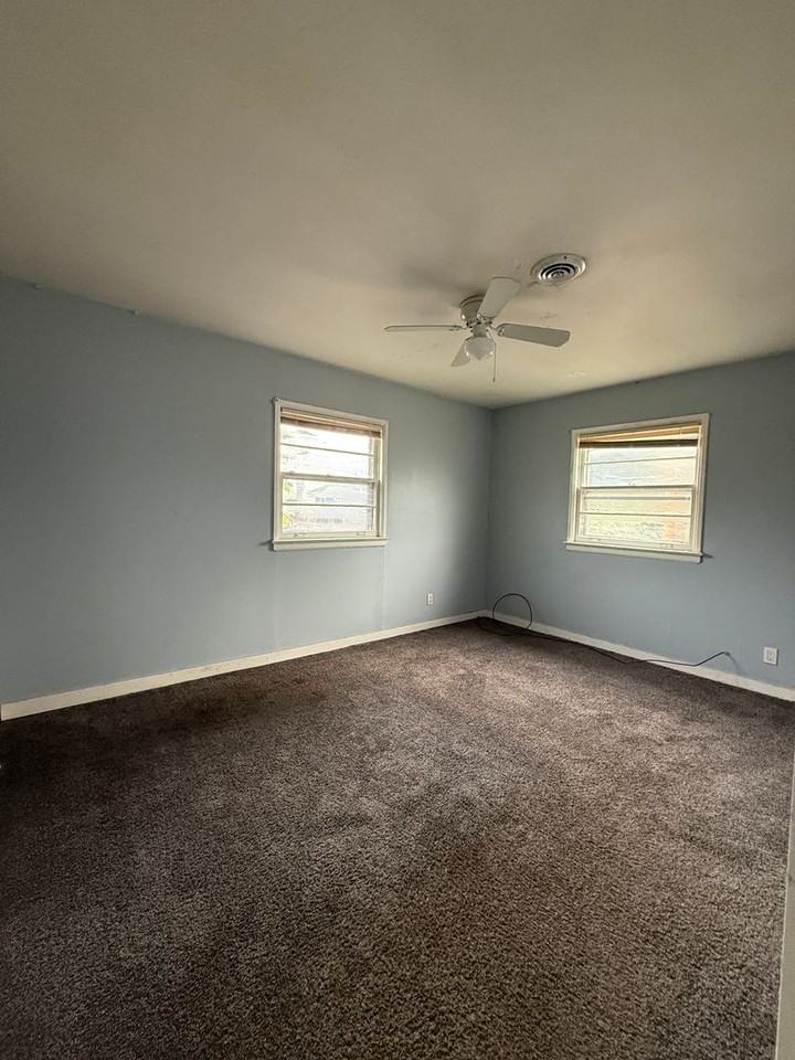 414 S 26th St - Photo 4 of 6