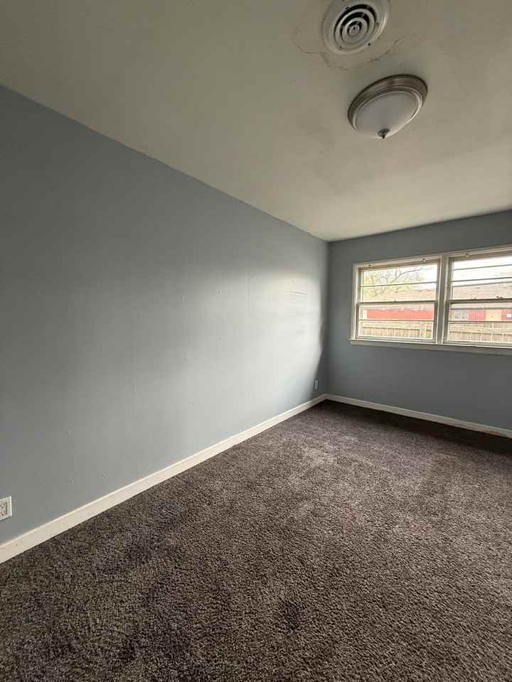 414 S 26th St - Photo 5 of 6