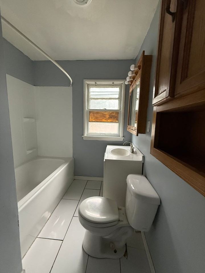 414 S 26th St - Photo 6 of 6