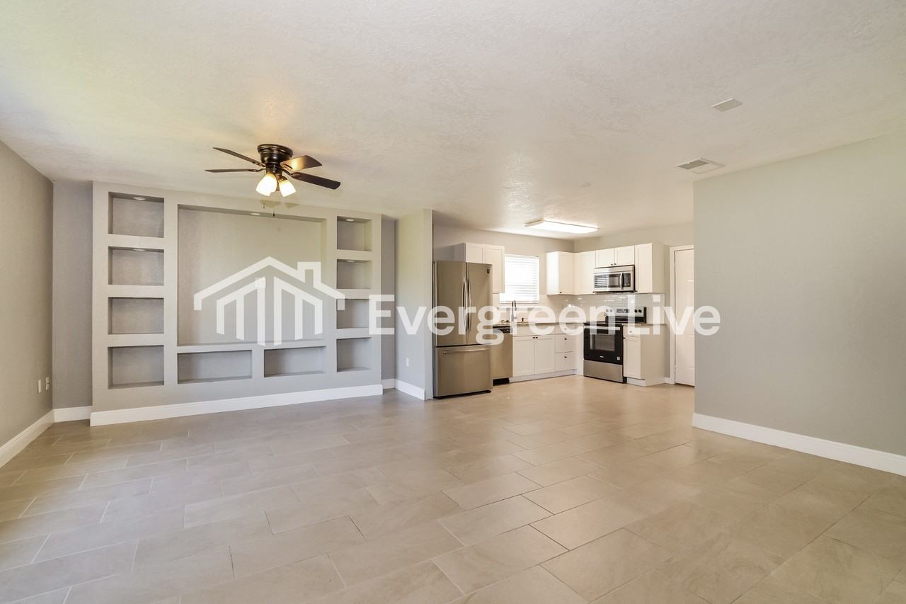 1810 Redding Pl - Photo 5 of 16