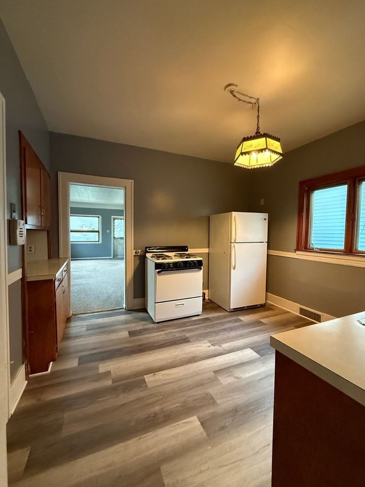 745 S Kaley St - Photo 3 of 7