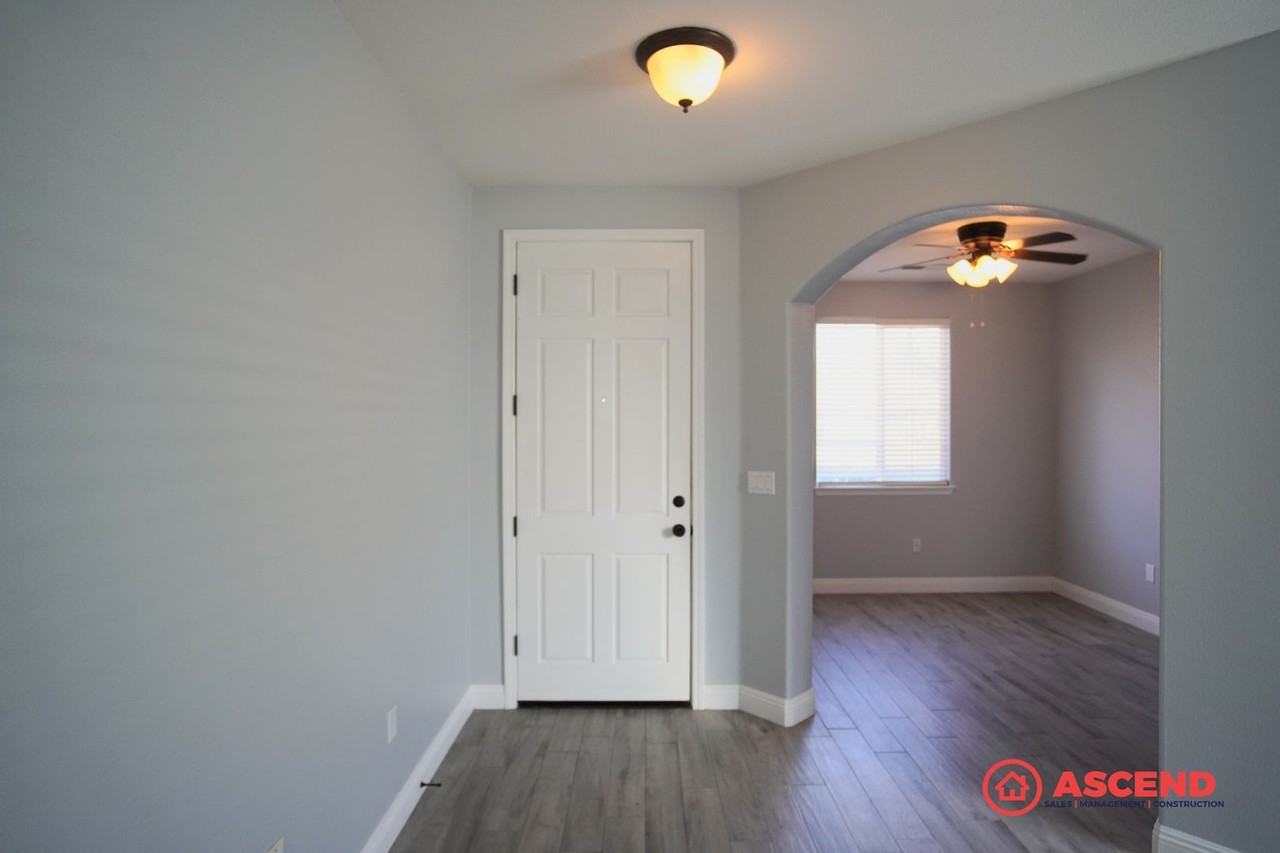 11311 Mezzadro Ave - Photo 3 of 37