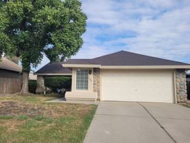 1409 Deerfield Cir - Photo 1 of 1