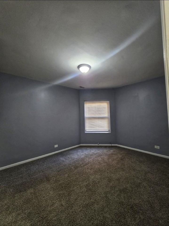 7927 S Essex - Photo 6 of 36