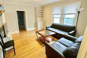 featured image of 539 Packard St