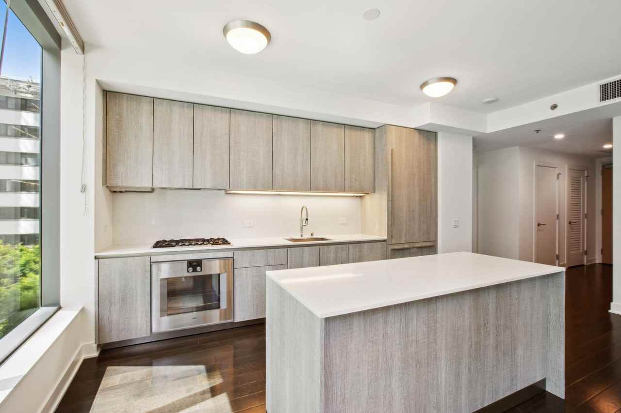 333 Beale Street #7B - Photo 7 of 36