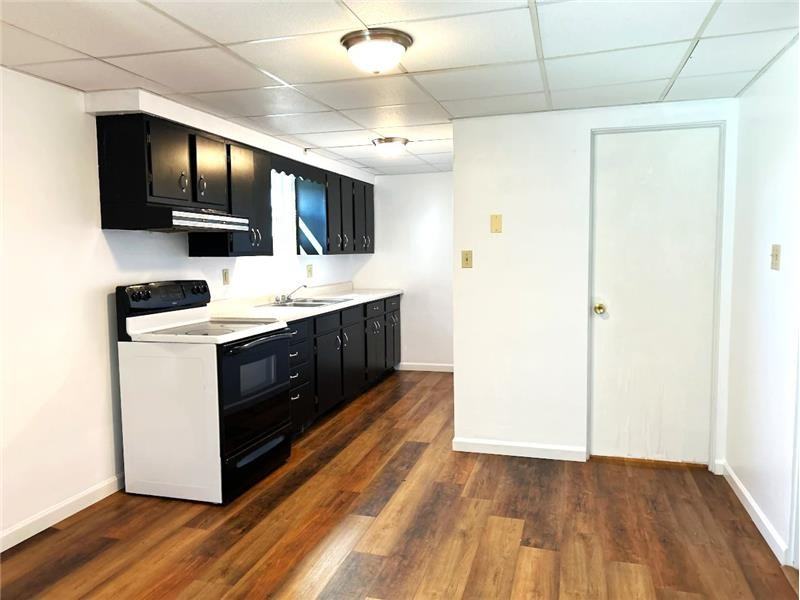 10 Highview Cir #9 - Photo 4 of 7