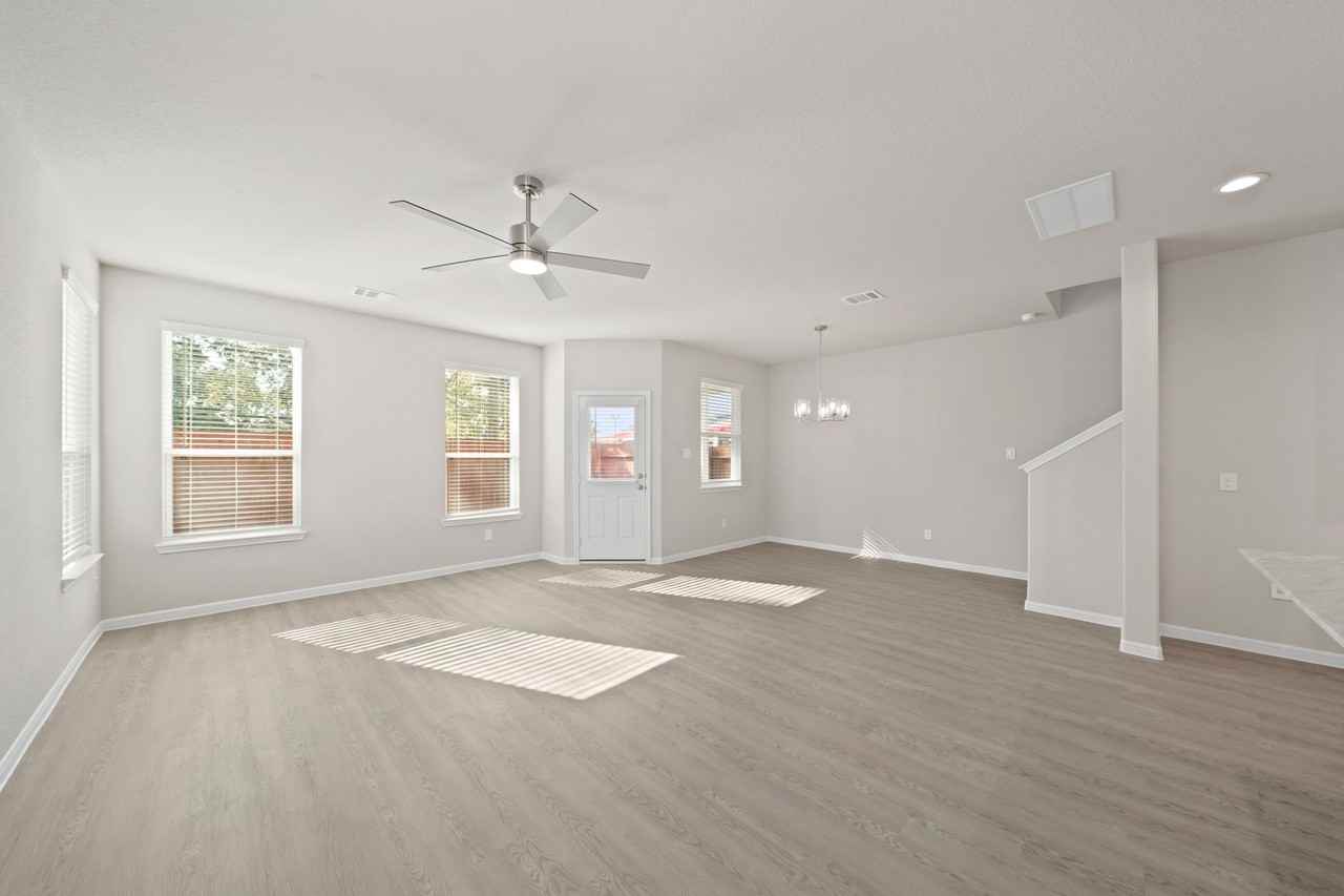 835 Red Oakland Dr - Photo 2 of 17