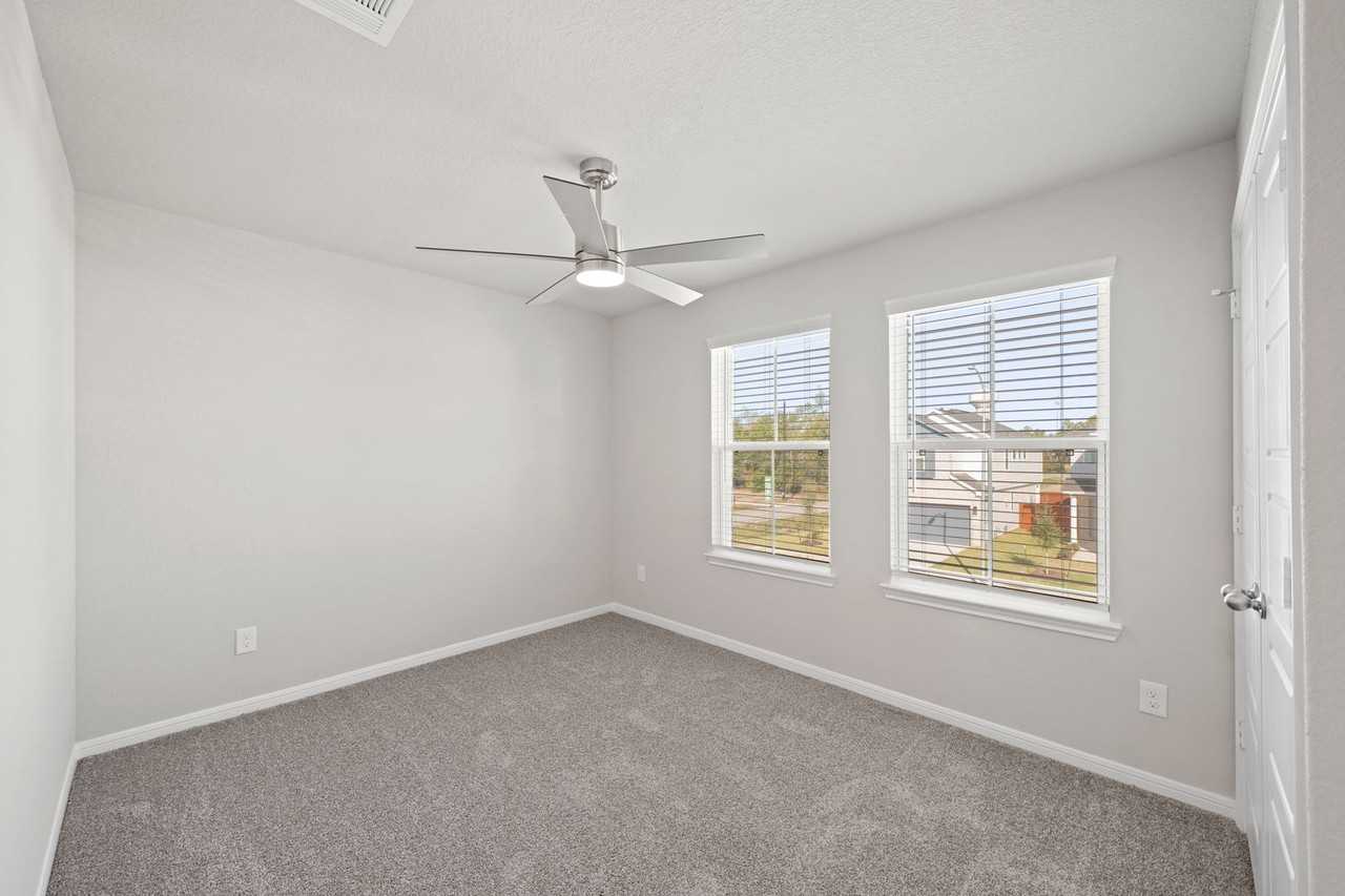 835 Red Oakland Dr - Photo 7 of 17