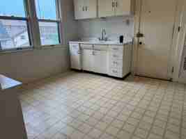 featured image of 215 N Paterson St