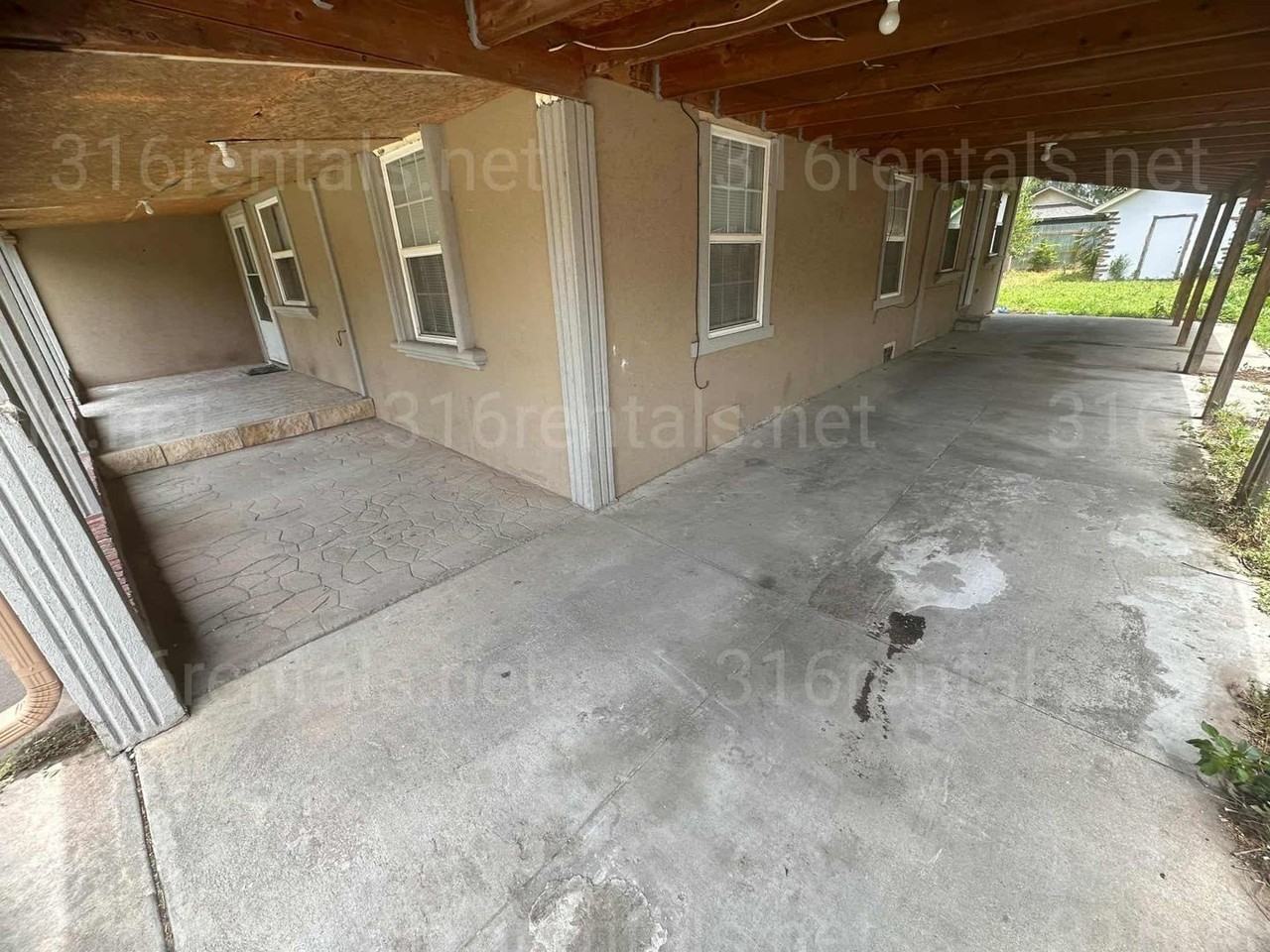 3352 N Park Pl - Photo 2 of 21