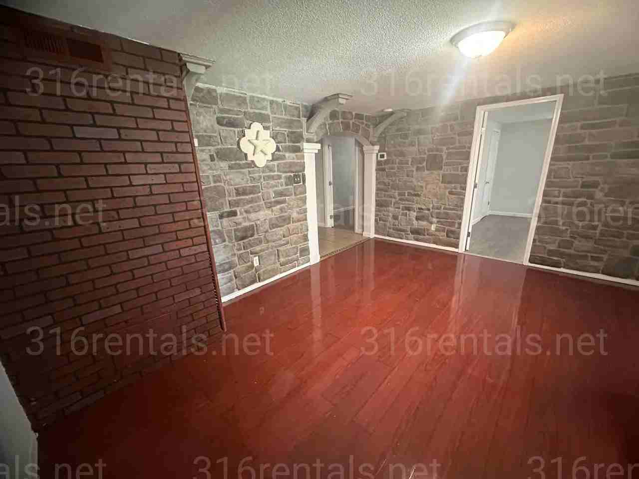 3352 N Park Pl - Photo 4 of 21