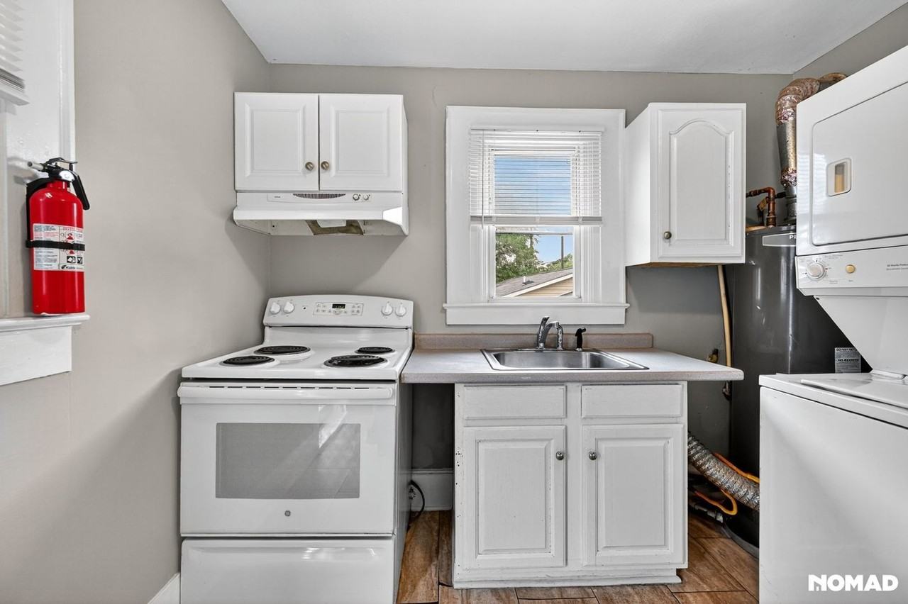 304 Marstellar Street - Photo 3 of 18