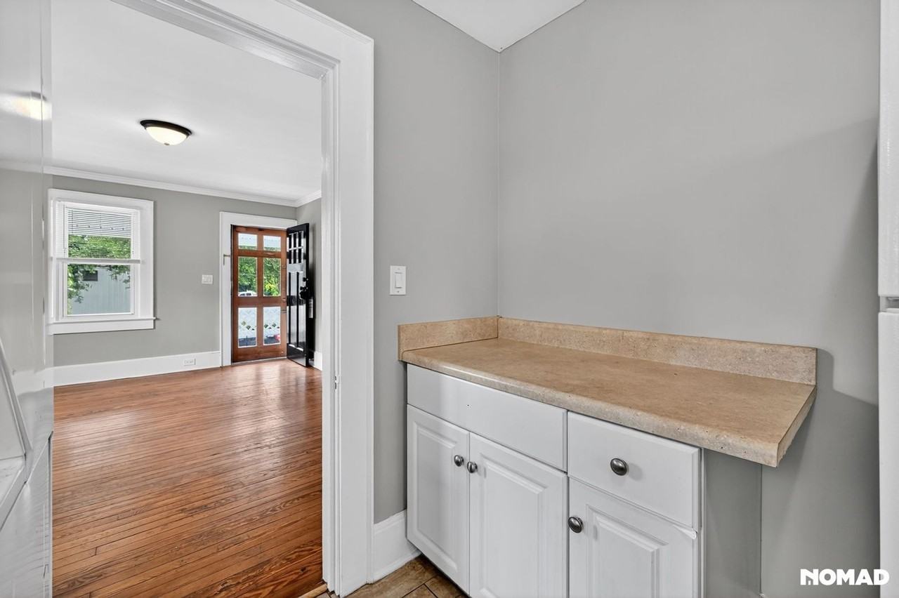 304 Marstellar Street - Photo 6 of 18