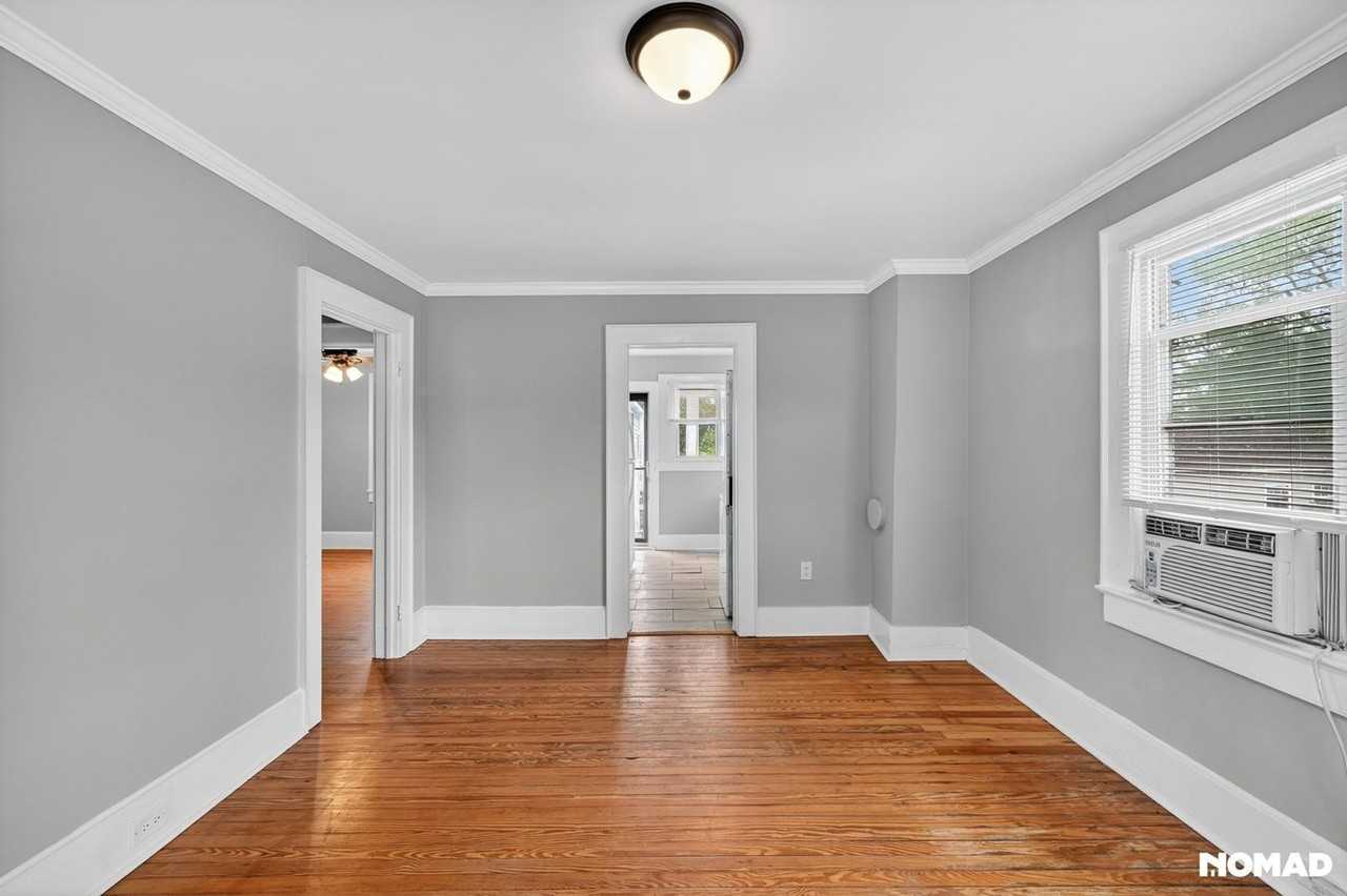304 1/2 Marstellar St - Photo 2 of 18