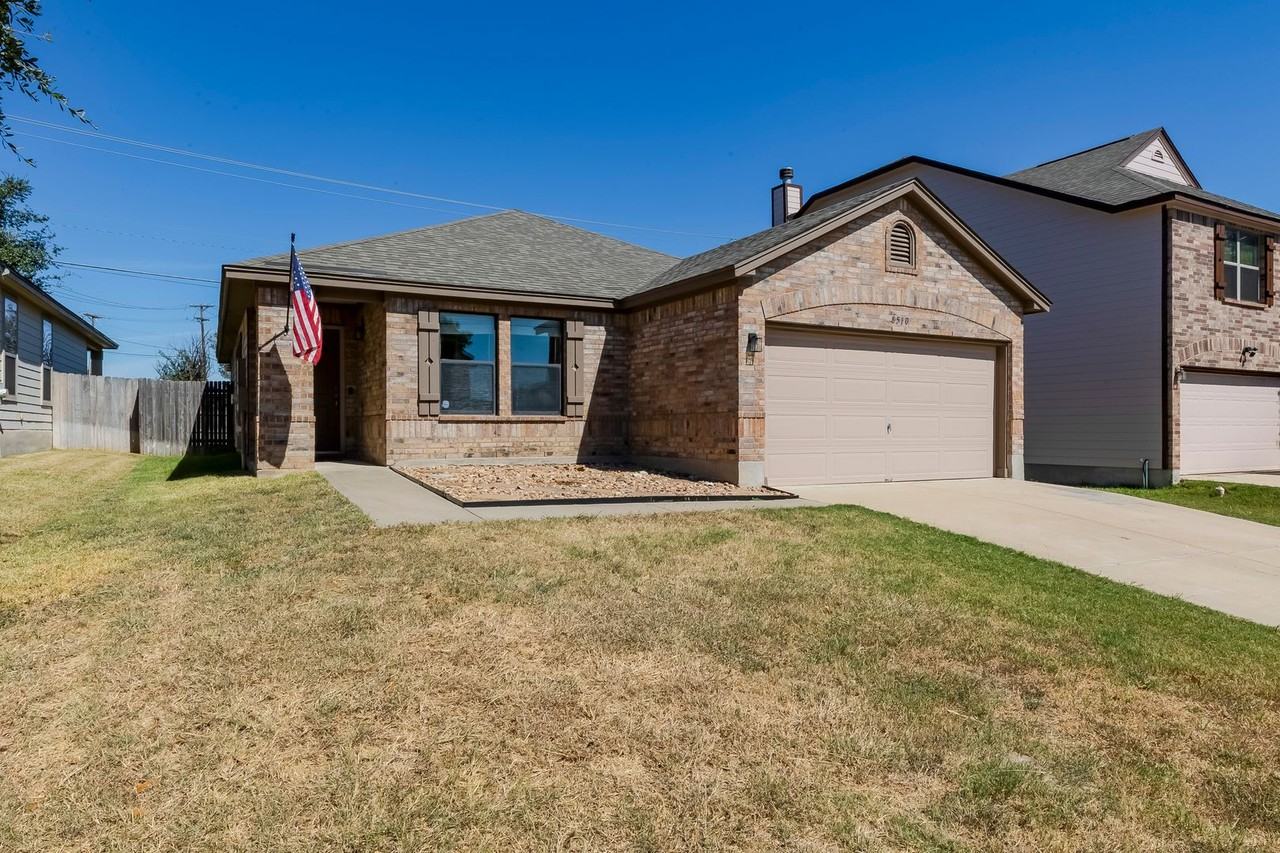 8510 Starview St - Photo 2 of 29