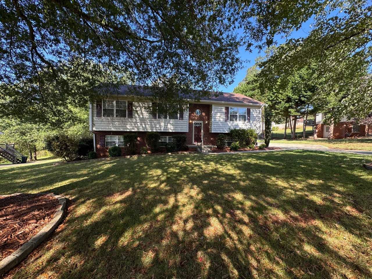 112 Turtle Creek Rd - Photo 2 of 21