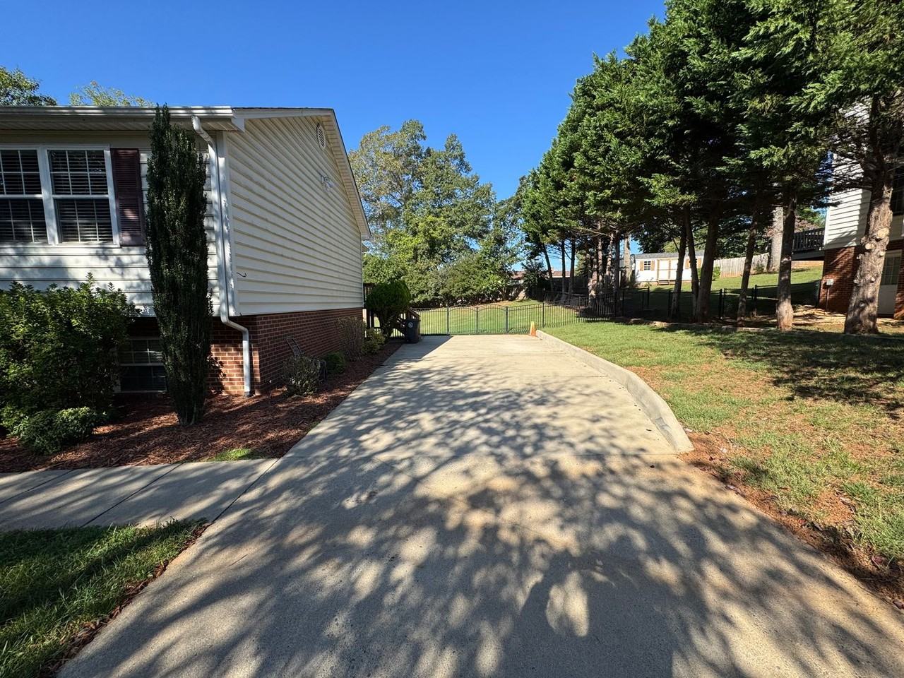 112 Turtle Creek Rd - Photo 3 of 21