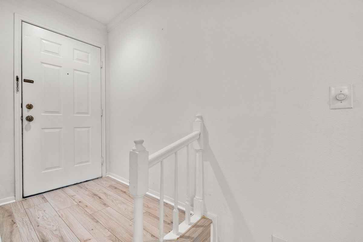 676 Gateway Dr Se ##805 - Photo 3 of 31