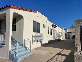 featured image of 682 1/2 W 14th St