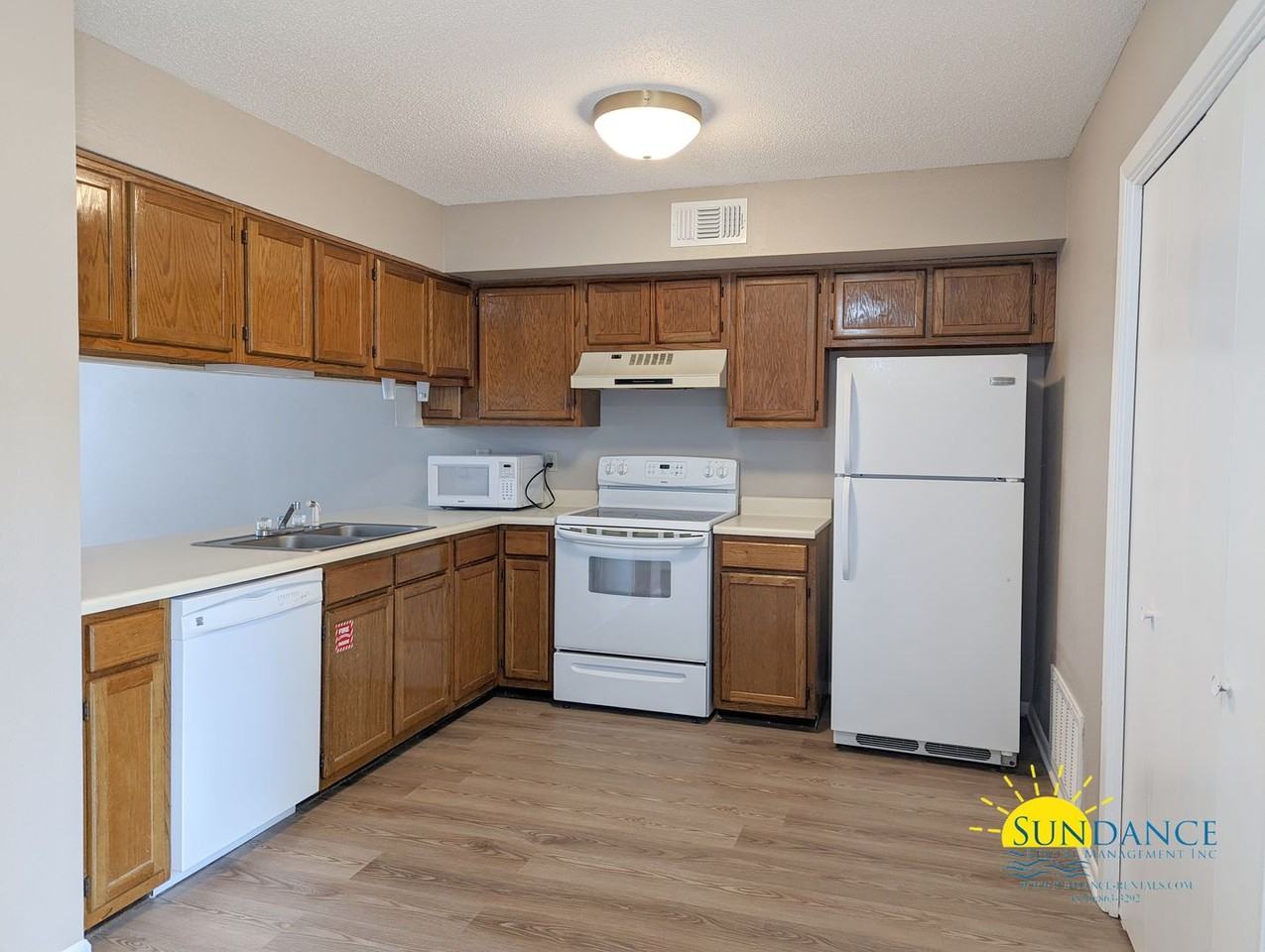 414 Odin Ln Nw Apt D - Photo 3 of 15