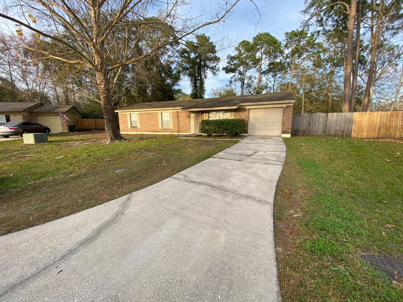 1643 Rhonda Dr - Photo 2 of 20